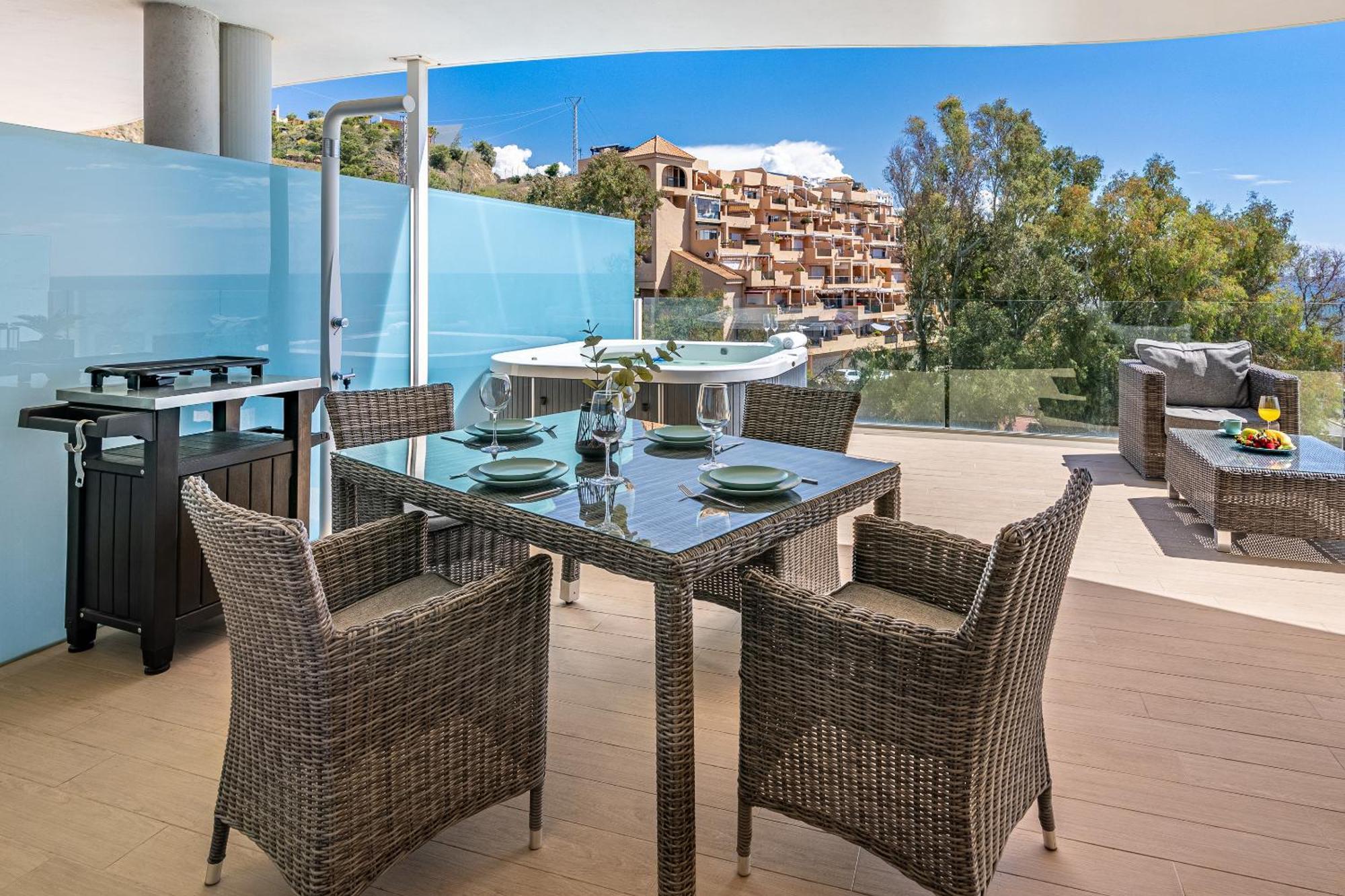 Amazing Sea View From The Comfort Of The Jacuzzi *